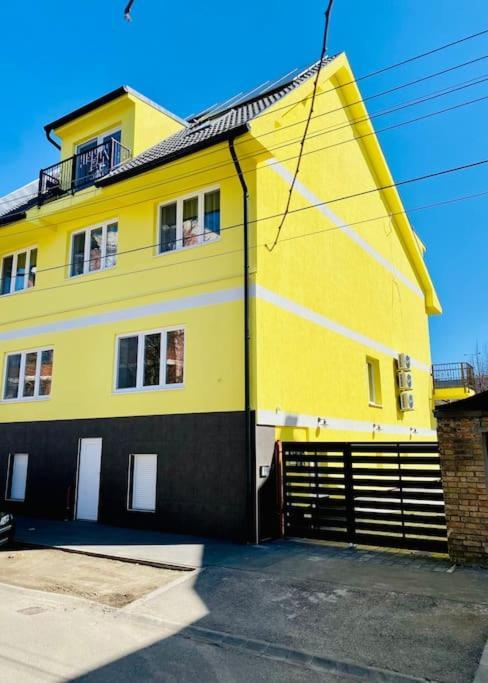 Lemon Premium Apartment Сегед Экстерьер фото